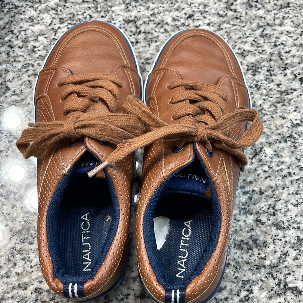 Boy’s Size 3 Nautica Shoes